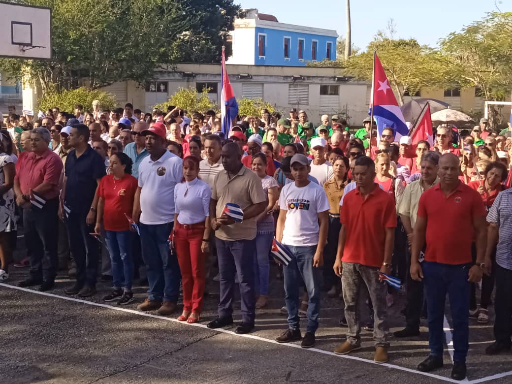 Educadores camagüeyanos reafirman compromiso con la construcción del futuro