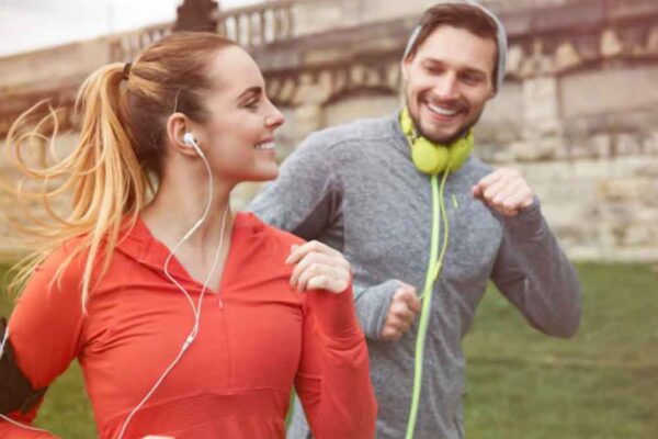 Recomiendan escuchar la música favorita para la actividad física