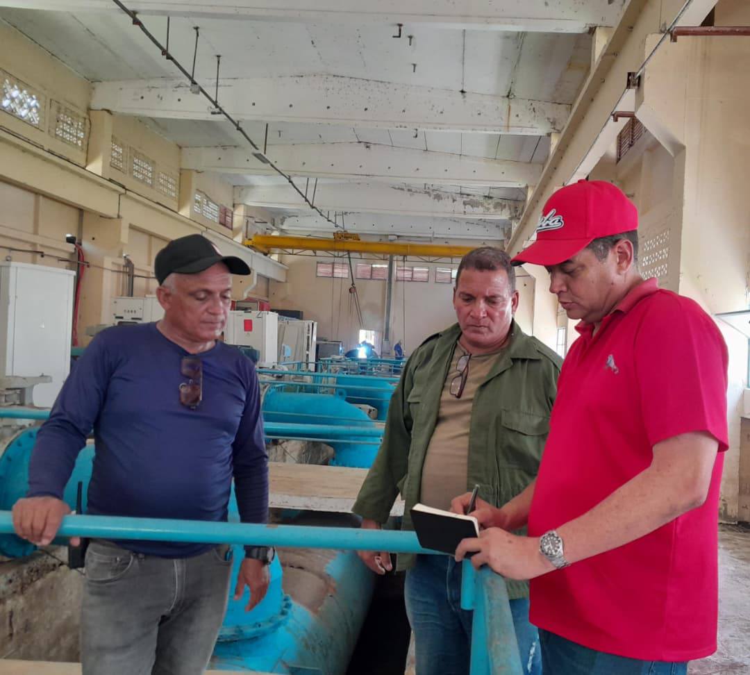 Trabajan de manera ininterrumpida en Camagüey para mejorar abasto de agua