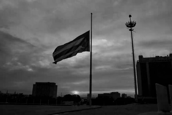 Decretan Duelo Oficial en Cuba para el 23 de junio