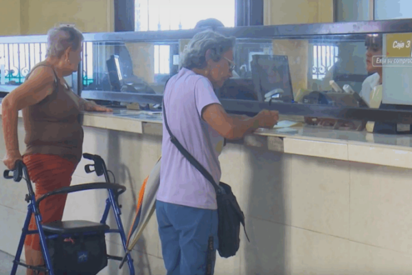 Información sobre el pago a jubilados y disponibilidad de efectivo en Camagüey