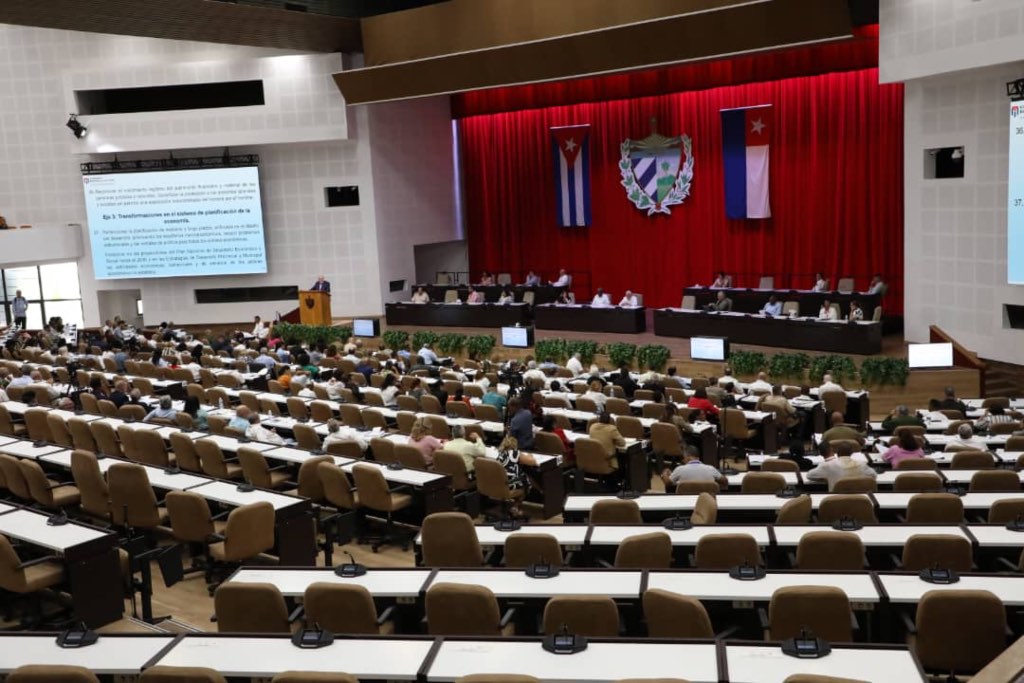 Cuba: la defensa de la patria socialista es prioridad