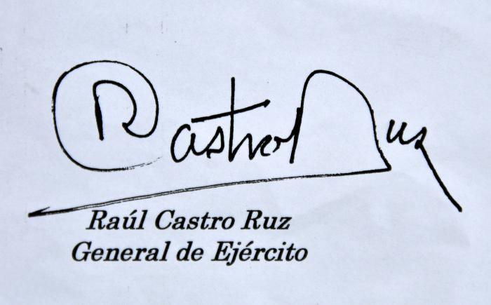 Felicitó Raúl Castro a combatientes del Ejército Occidental