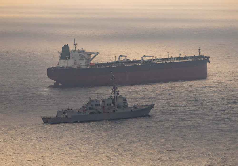 Irán cierra estrecho de Ormuz tras nuevos ataques estadounidenses