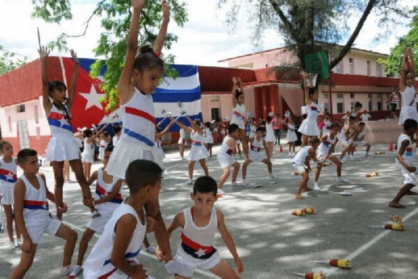 Reafirmó Díaz-Canel compromiso de proteger infancia cubana