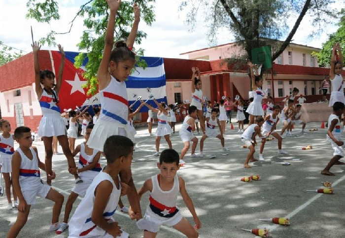 Reafirmó Díaz-Canel compromiso de proteger infancia cubana