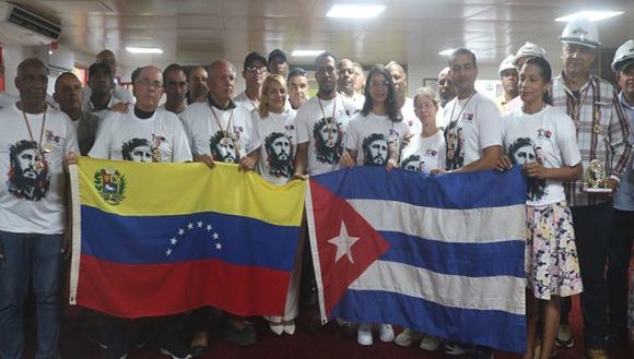 Brigada Henry Reeve regresa a Cuba tras labor solidaria en Venezuela