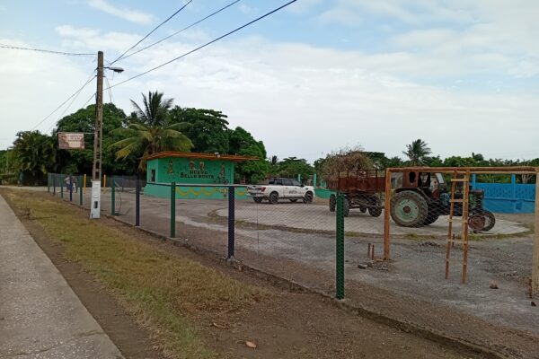 Rescatan centros recreativos en Minas en 26