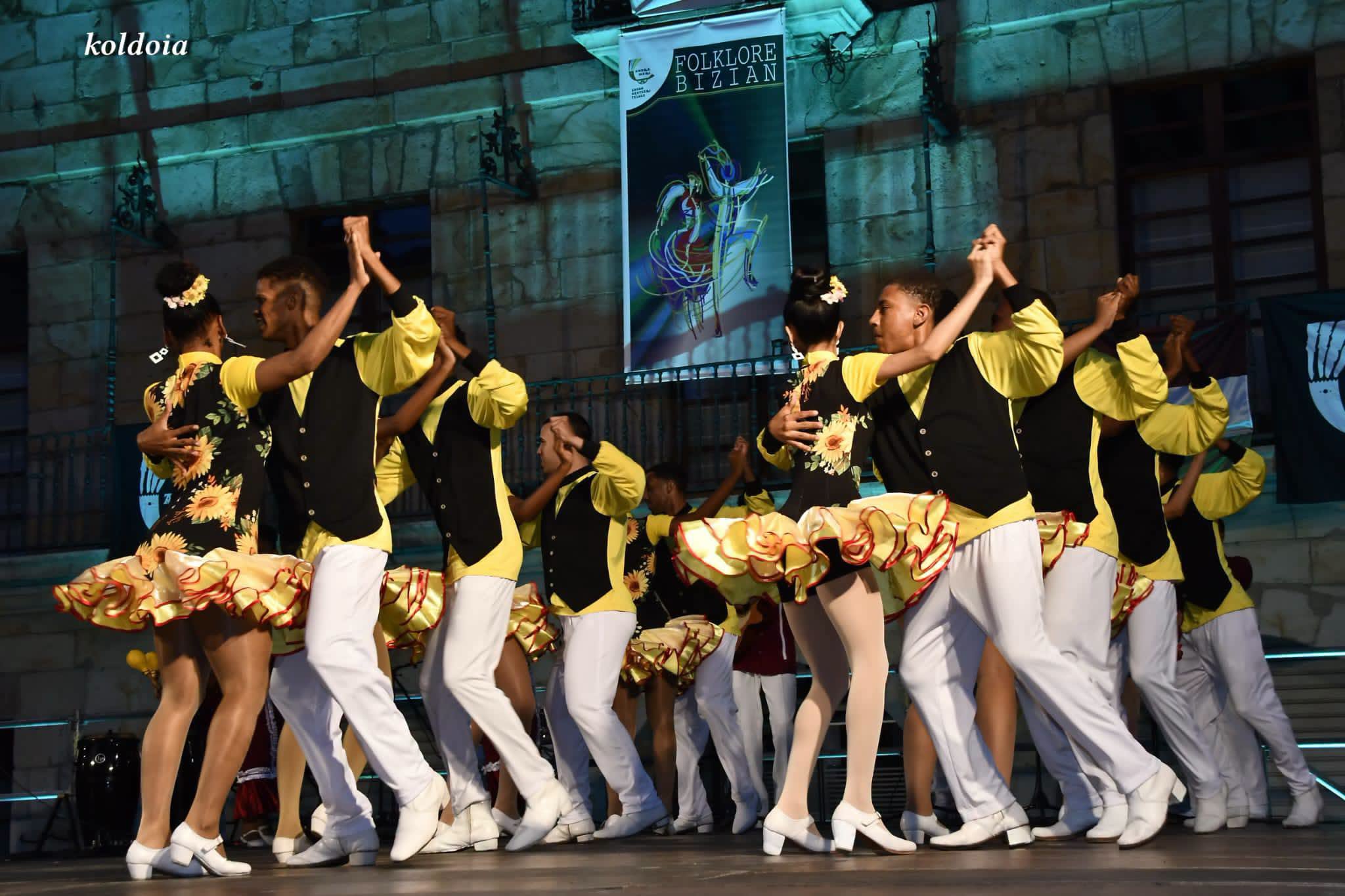 Compañía Folklórica Camagua de gira por España