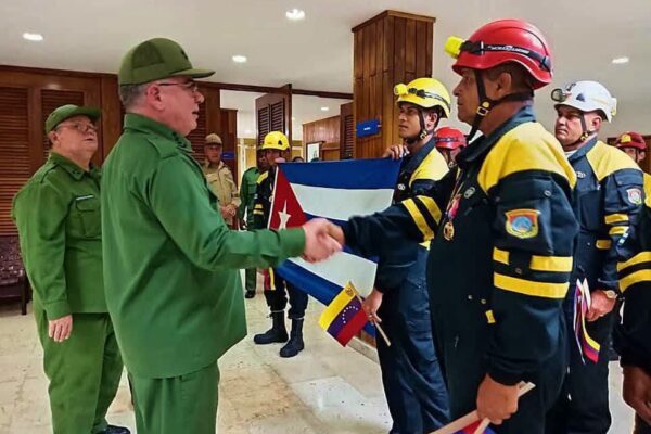 Regresó brigada cubana de rescatistas tras misión en Venezuela