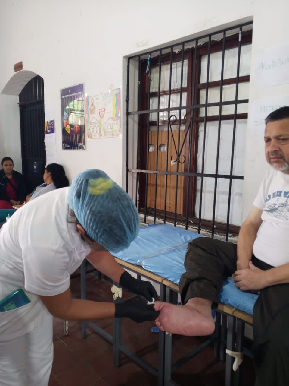 Yaimara Santana entrega un inmenso abrazo de solidaridad en Venezuela