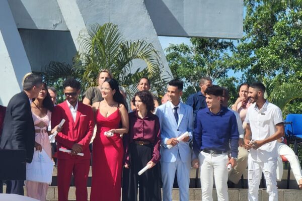 Más de 1400 profesionales gradua la Universidad de Camagüey