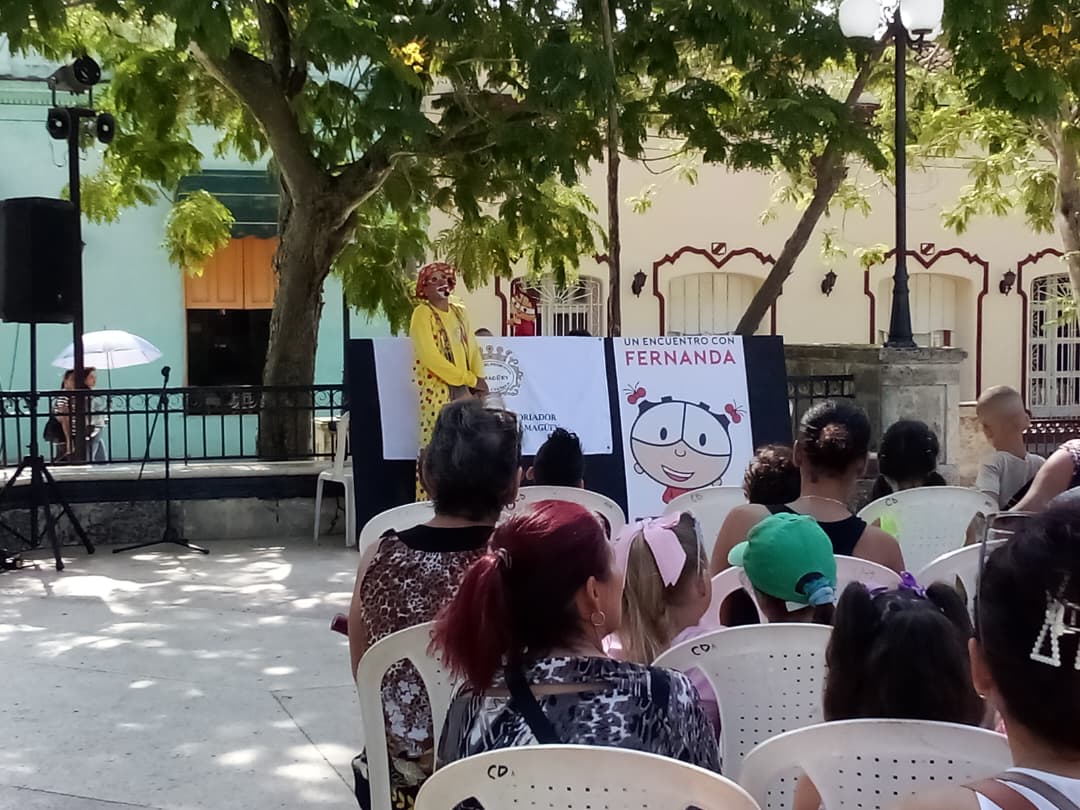 Encuentro con Fernanda para vivir el verano desde la historia