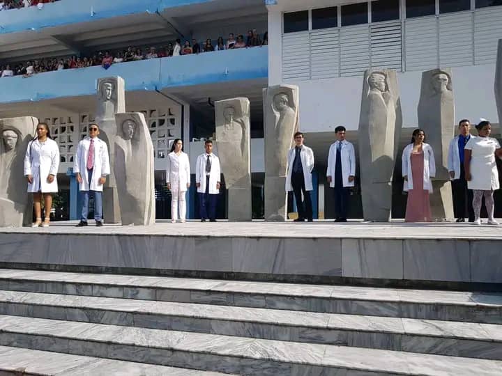 Realiza Universidad de Ciencias Médicas de Camagüey acto de graduación