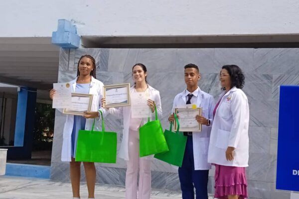 Realiza Universidad de Ciencias Médicas de Camagüey acto de graduación