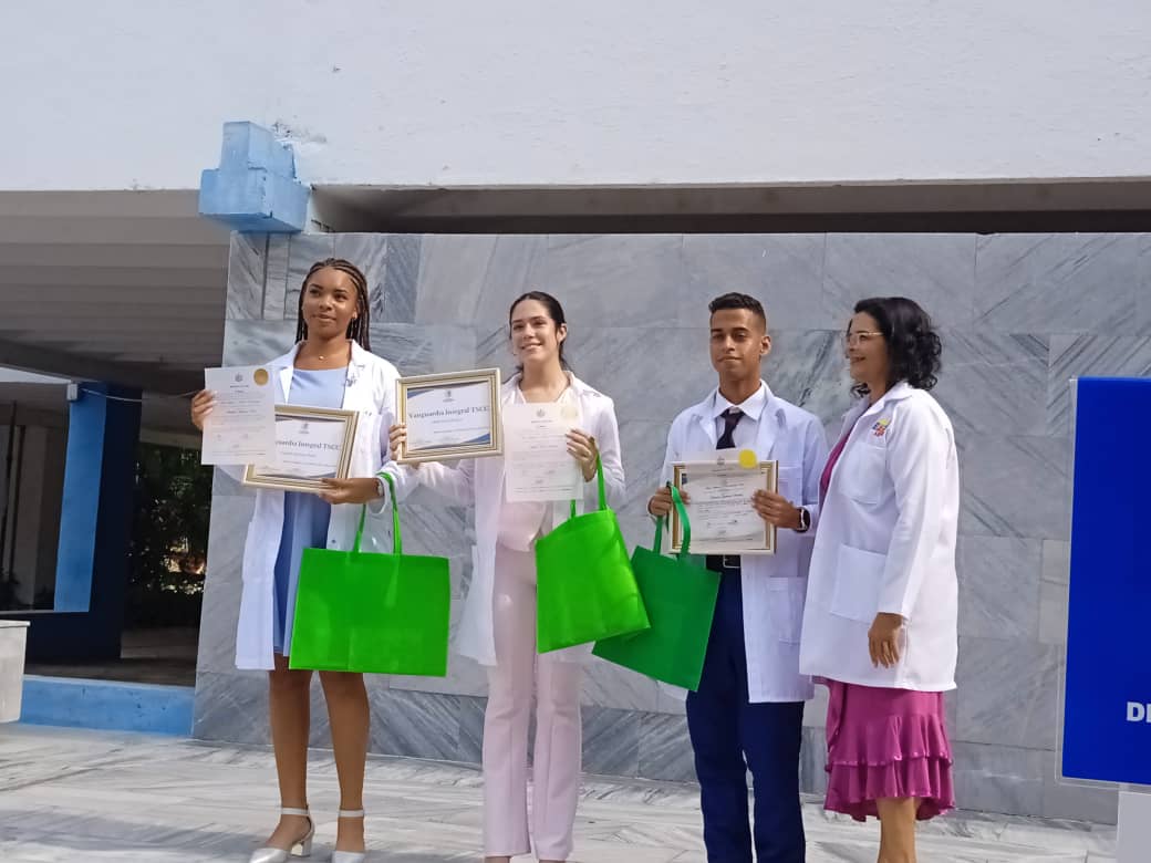 Realiza Universidad de Ciencias Médicas de Camagüey acto de graduación