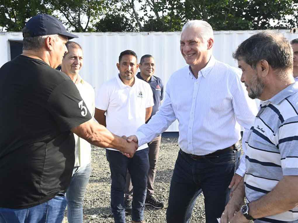 Presidente de Cuba continúa recorridos por municipios del país