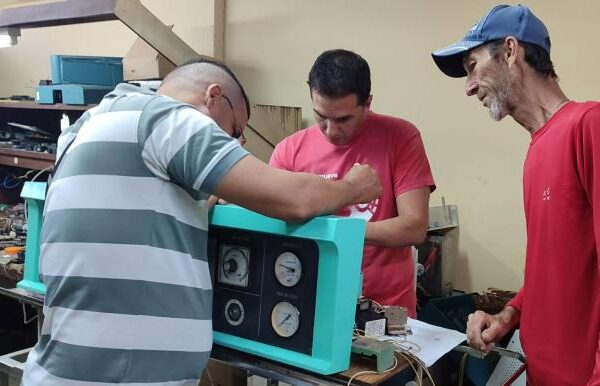 Centro de Electromedicina de Camagüey recupera equipos esenciales para la atención médica