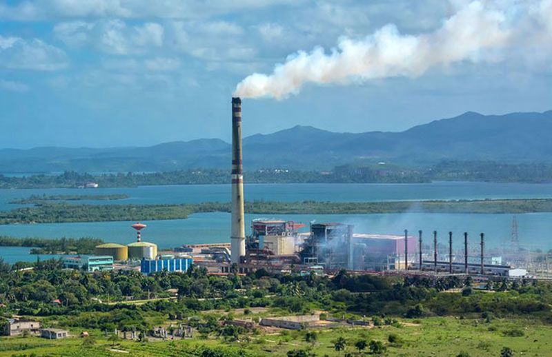 Sistema eléctrico llega a Felton para recuperar el oriente cubano