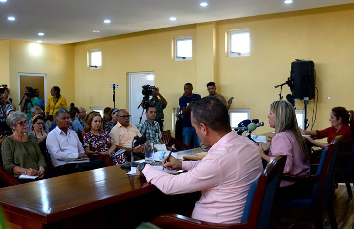 Define Ministerio de Educación directrices para el curso 2026-2027