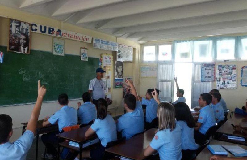 Ratifican actores económicos en Camagüey apoyo a sector educacional