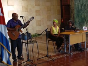 Sobre sus hombros la alborada: poesía camagüeyana dedicada a Fidel
