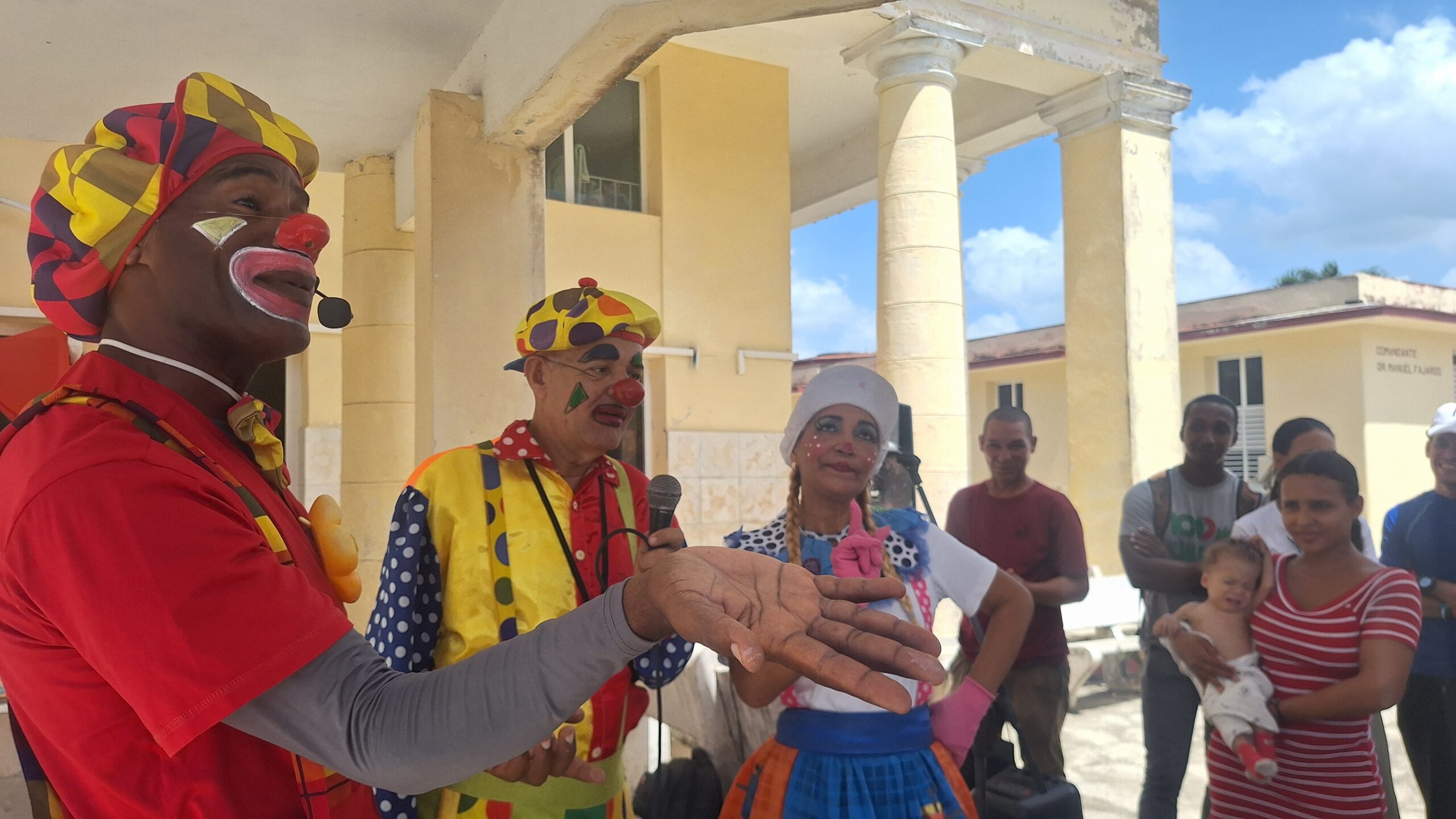 Los niños también celebran el cumpleaños de Fidel