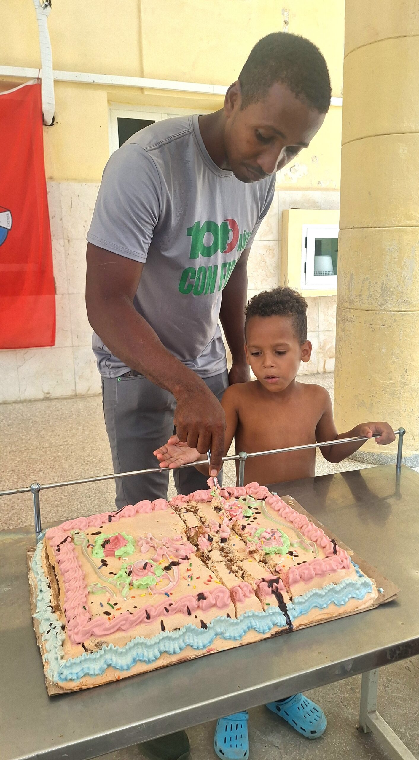 Los niños también celebran el cumpleaños de Fidel