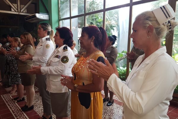 Camagüey honra en el aniversario de la Federación de Mujeres Cubanas
