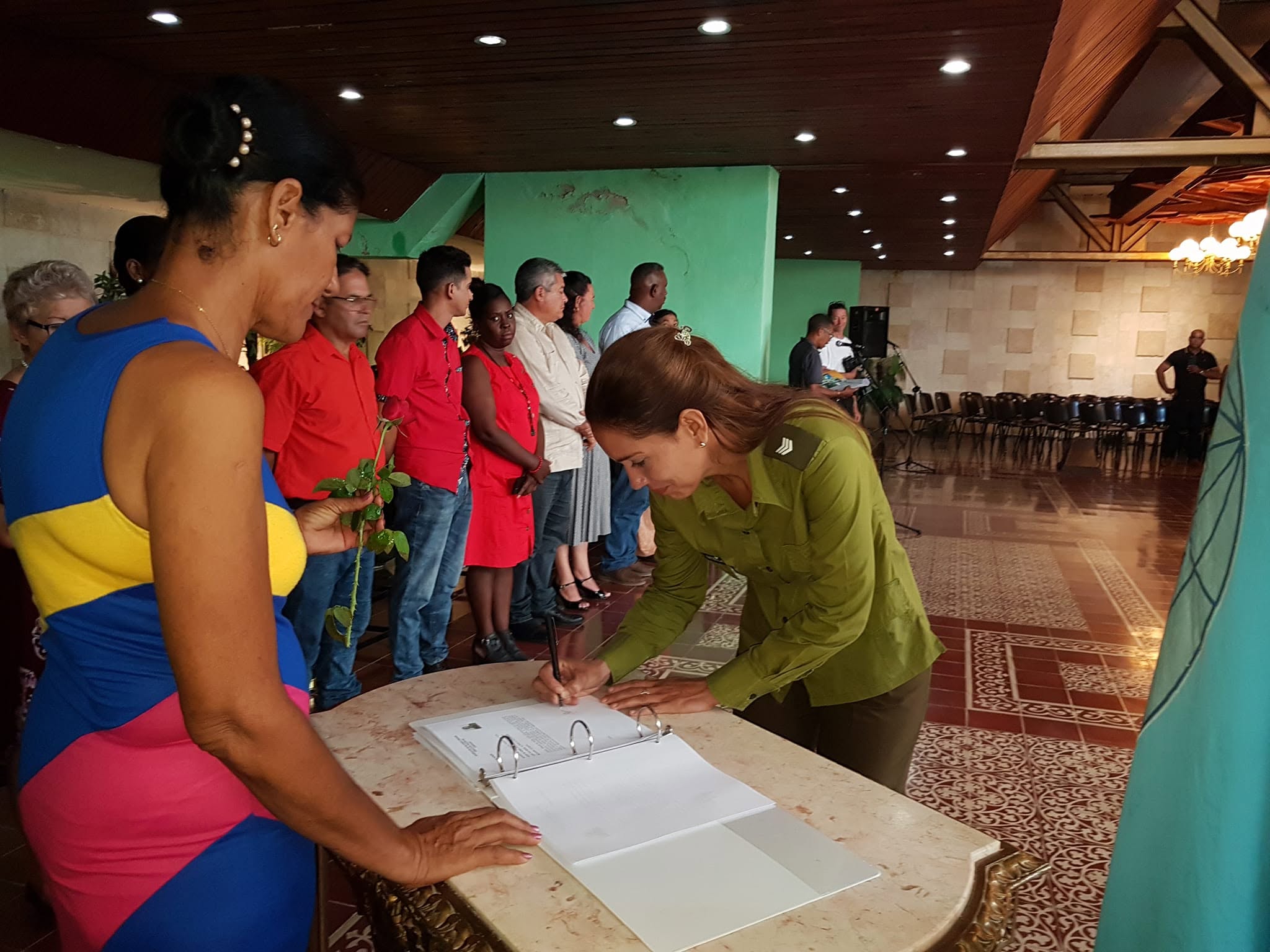 Camagüey honra en el aniversario de la Federación de Mujeres Cubanas