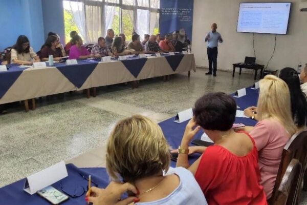 Constatan en Universidad de Camagüey preparativos para el inicio del curso escolar