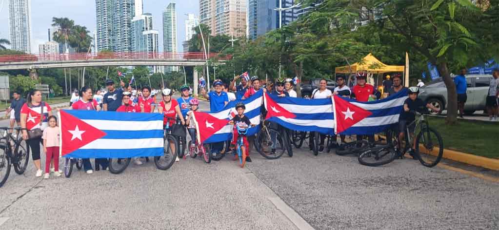 Bicicletada en Panamá contra bloqueo Estados Unidos a Cuba