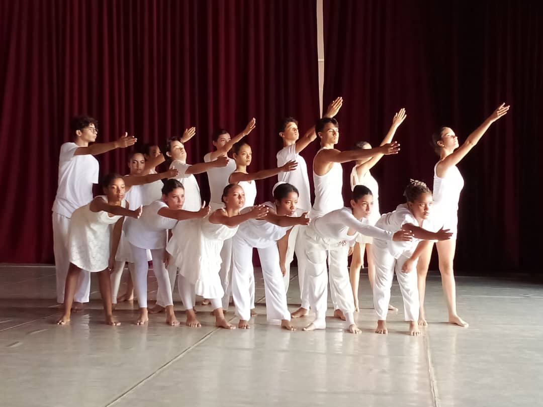 Ballet Contemporáneo de Camagüey despide su taller de verano con dos galas