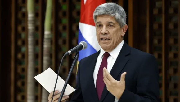 Desmonta viceministro ataques de Estados Unidos sobre Fidel y Cuba