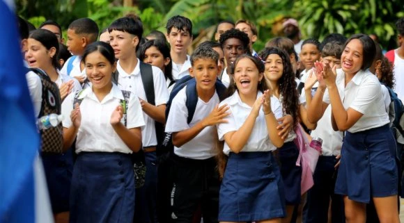 Cuba inicia clases con más de un millones de estudiantes pese al bloqueo