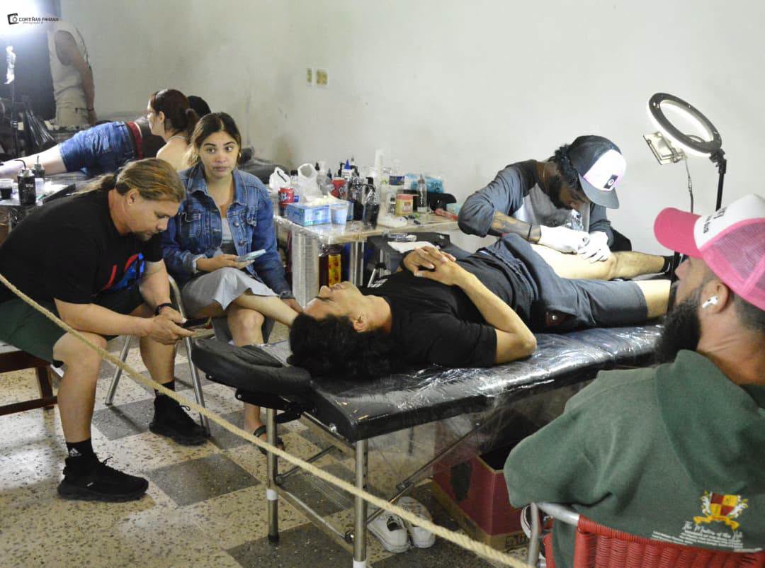 Arte corporal en Camagüey por los 40 de la Asociación Hermanos Saíz