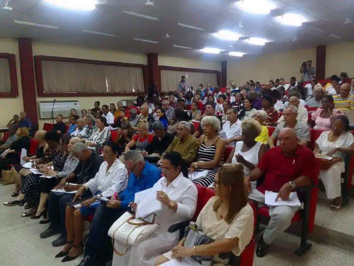 Delegados del poder popular analizan temas de interés socioeconómico