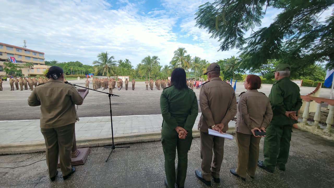 Celebran en Camagüey 60 años de las escuelas militares Camilo Cienfuegos