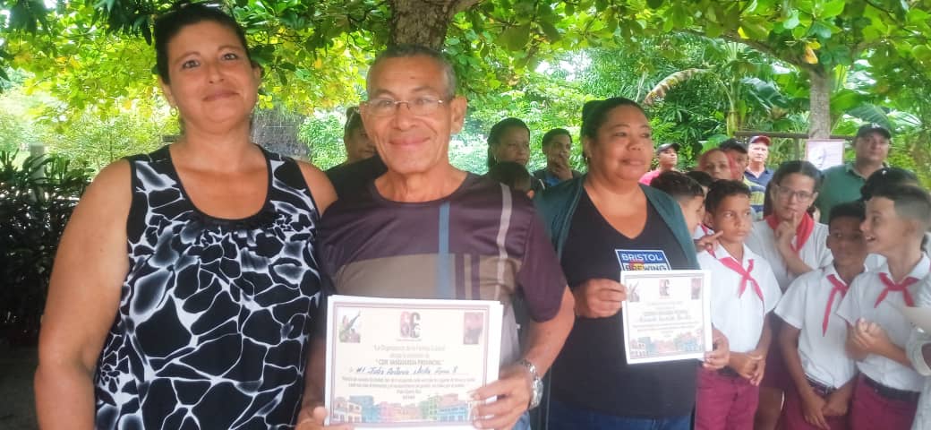 Celebran en Céspedes aniversario 66 de los Comités de Defensa de la Revolución