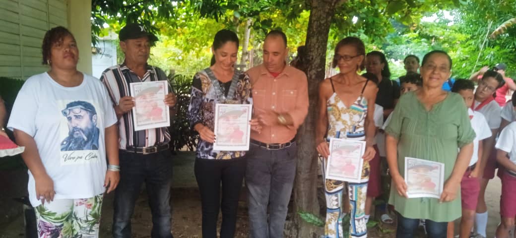Celebran en Céspedes aniversario 66 de los Comités de Defensa de la Revolución