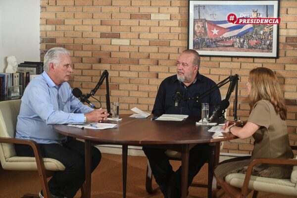 Analizó Díaz-Canel Transformaciones Económicas y Sociales en podcast