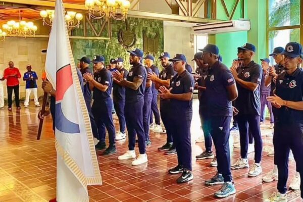 Abanderan a equipo de béisbol los Toros de Camagüey