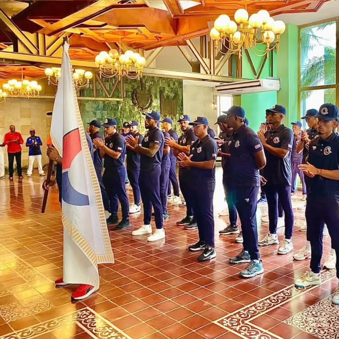 Abanderan a equipo de béisbol los Toros de Camagüey