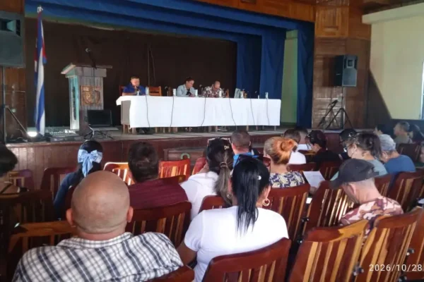 Evalúan en Minas el cumplimiento de los programas de Gobierno