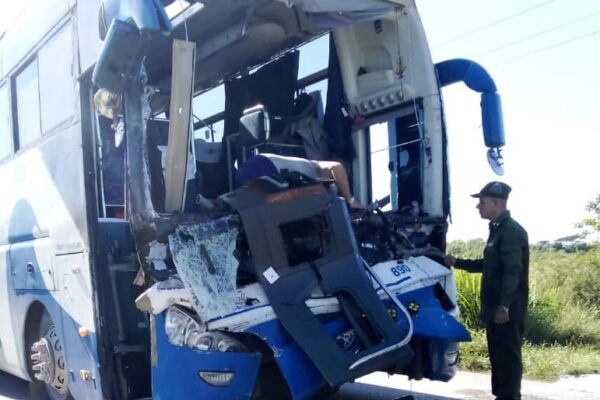 Accidente masivo en Camagüey deja un fallecido y ocho lesionados