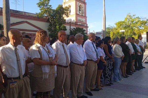 Comprometidos trabajadores bancarios de Camagüey con mejora de los servicios (+ Fotos)