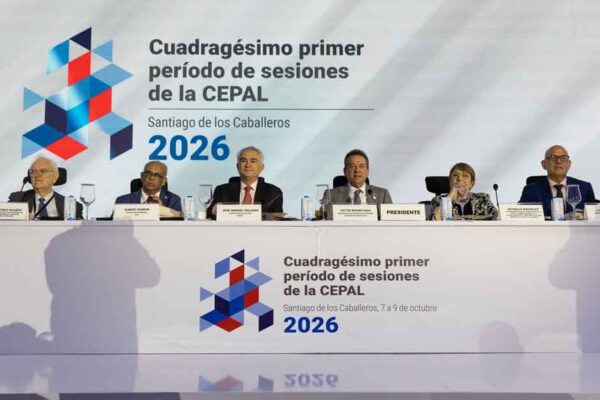 Cepal llama a fortalecer comercio regional para impulsar desarrollo