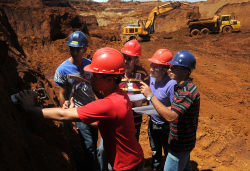 Reconocen en Camagüey labor de geólogos y mineros
