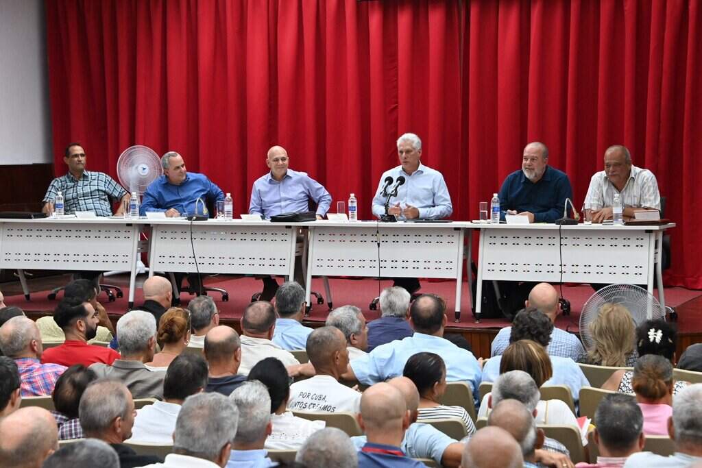 Cuba revisa transformaciones en sector energético